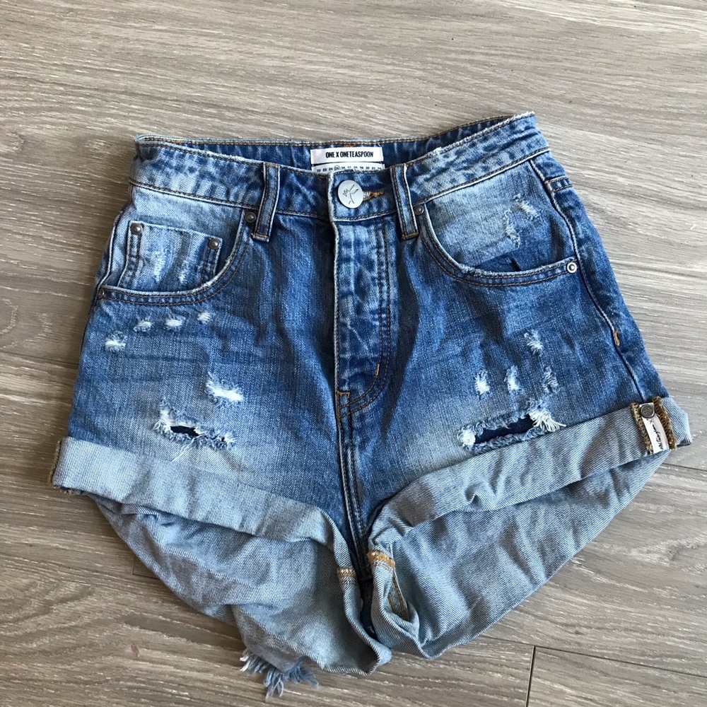 One Teaspoon Bandit Jeans shorts !